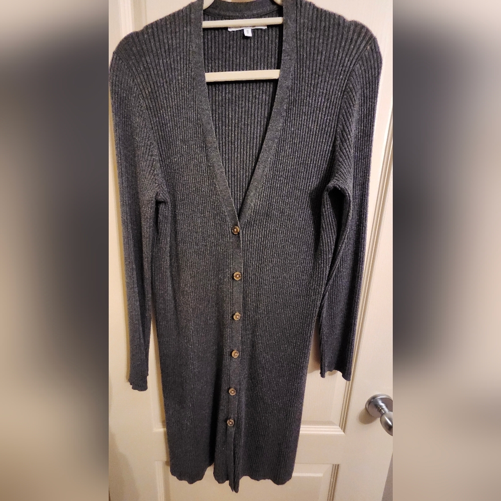 3 FOR $25 ALFRED SUNG Long Grey Women's Button-Down Cardigan. Size Medium.